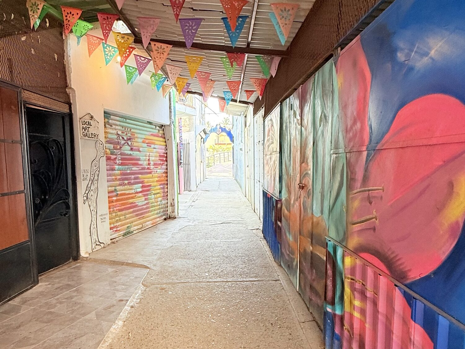 Paseo del Beso - Bucerías, Nayarit