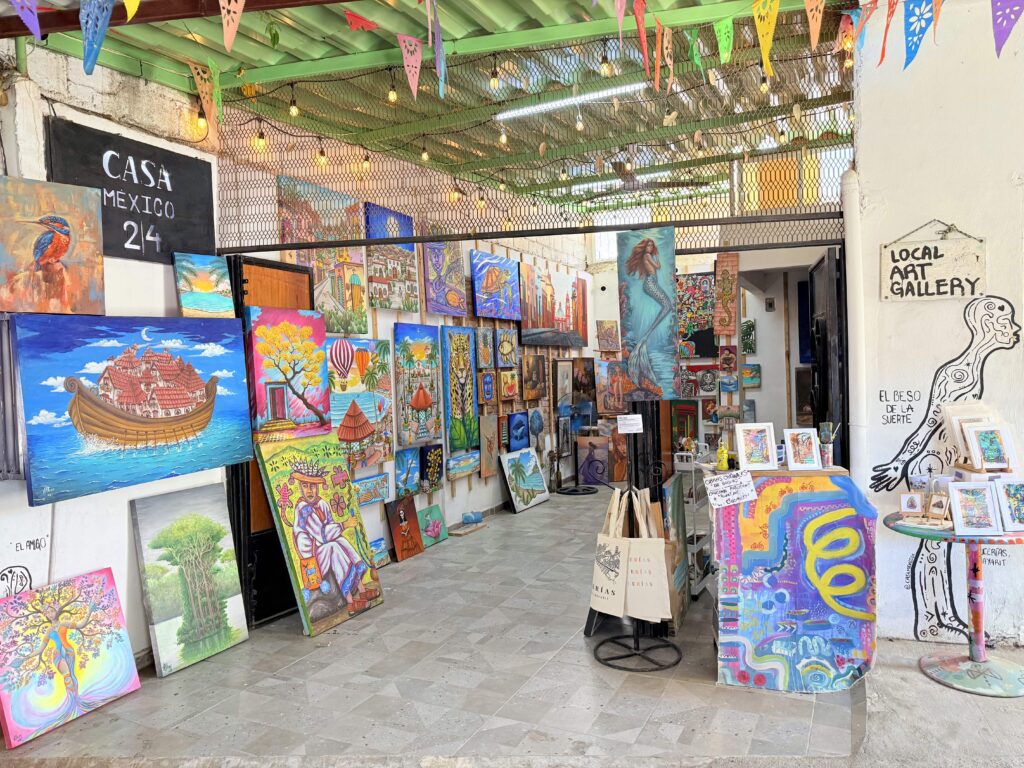 Frente Galería de Arte Casa México24